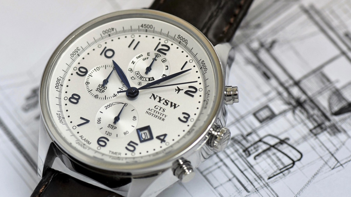 NYSW's luxury hybrid collection brings the smarts for men and women