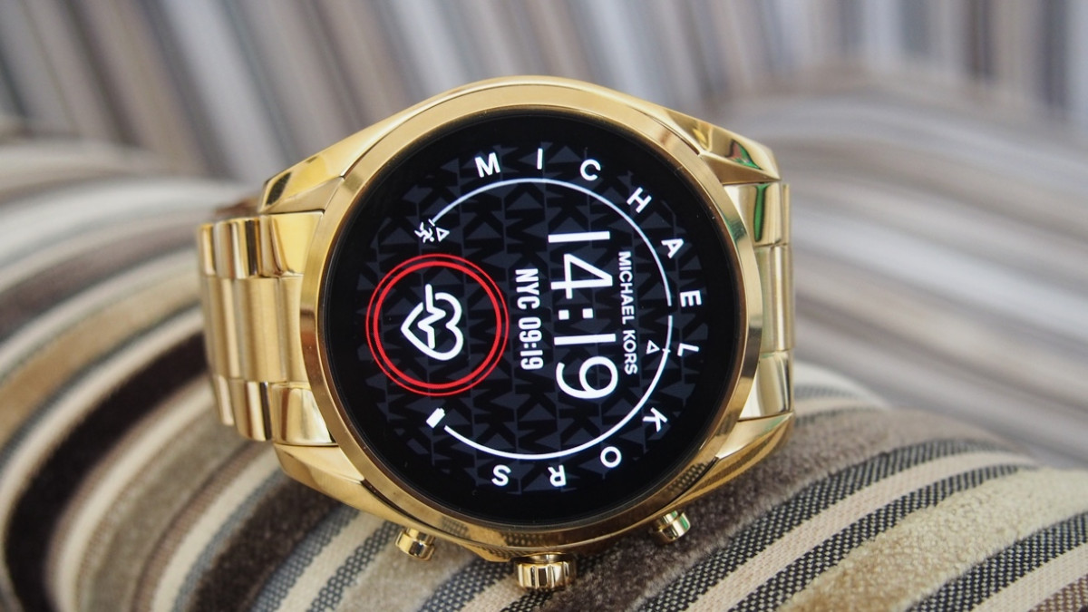 Michael Kors Access Bradshaw 2 review: Pricey smartwatch is big on