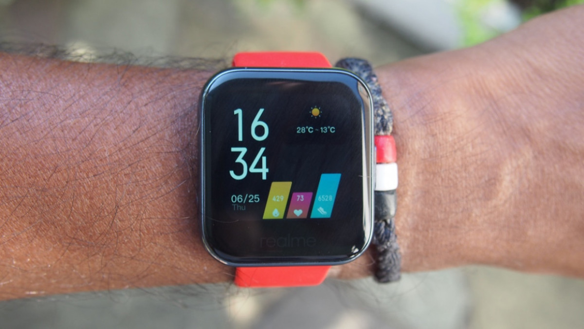 Realme is plotting a new smartwatch as budget race hots up
