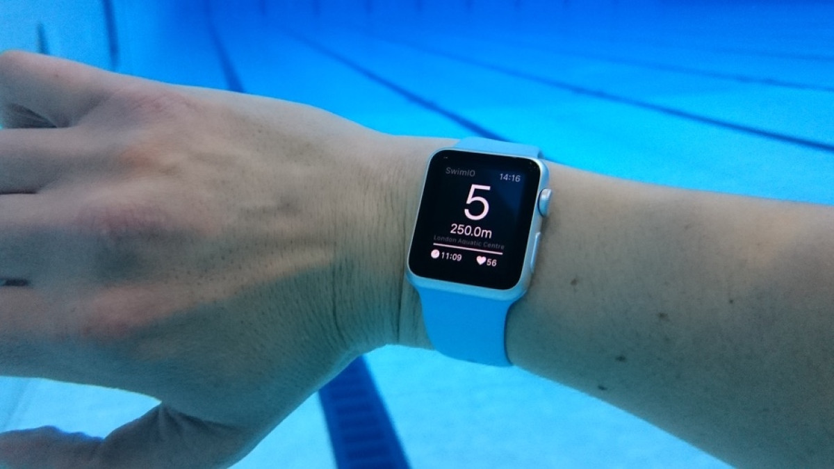 ​Apple Watch hits the pool with swimming tracking app