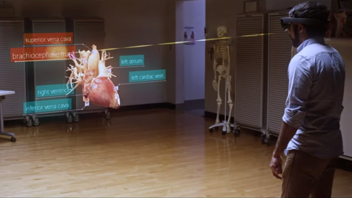Microsoft shows us how universities could use HoloLens