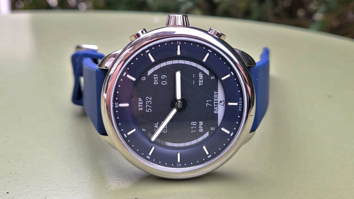その他 FOSSIL - FOSSIL WELLNESS EDITION GEN 6 HYBRID Fossil Gen 6 Hybrid Wellness Edition review