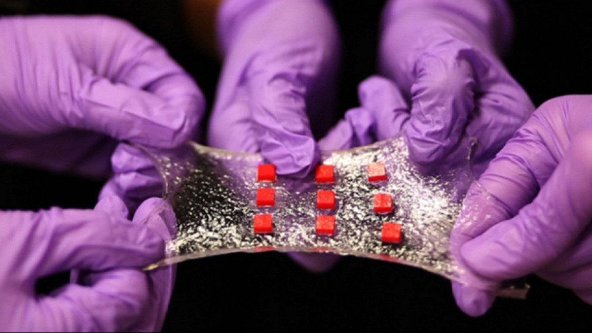 Meet MIT's temperature sensing, medicine delivering Band-Aid of the future