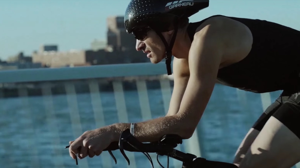 New Hexoskin Smart biometric shirt works with Strava and Polar watches