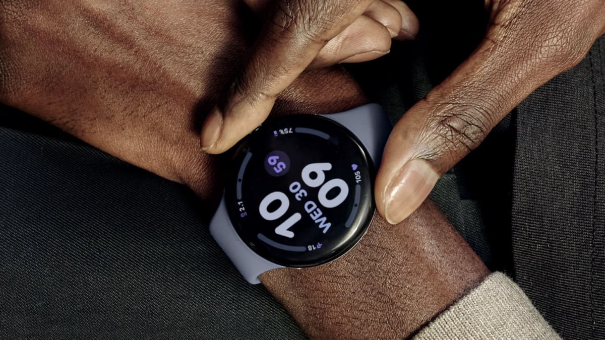 google-pixel-watch-4-moonstone