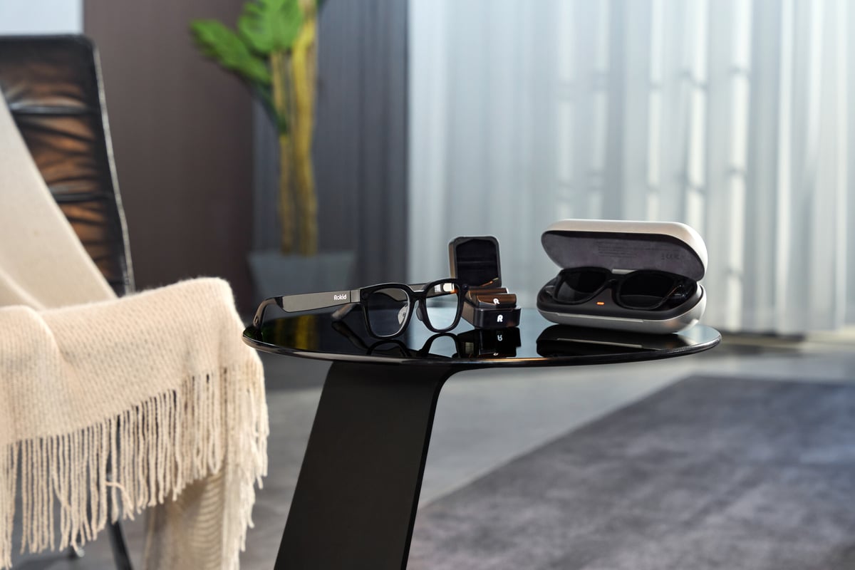 Rokid’s Meta-competing AI glasses
