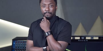 ​Will.i.am unveils Puls band that calls, texts and counts your reps