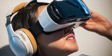 You can now watch Hulu with Samsung Gear VR