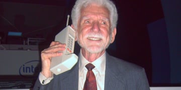 Mobile phone inventor says wearables will replace smartphones
