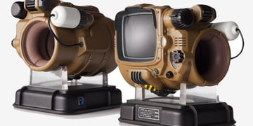 This Pip-Boy can actually work like a smartwatch