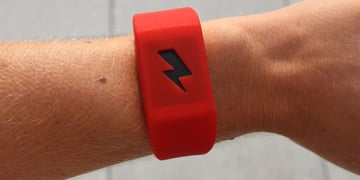 Shock treatment: Breaking bad habits with Pavlok