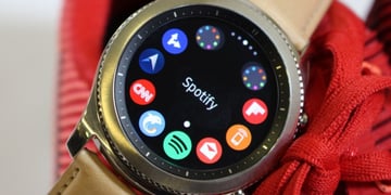 Spotify finally arrives on the Samsung Gear S3 and S2