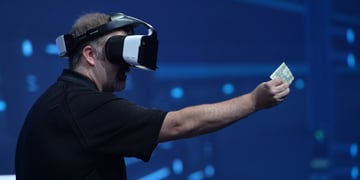 Intel's Project Alloy headset will go on sale by the end of 2017