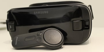Samsung's new Gear VR controller lets you point, drag and shoot in VR