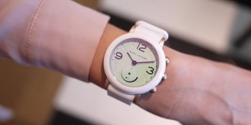 Marc Jacobs Riley is a fun fashion hybrid smartwatch