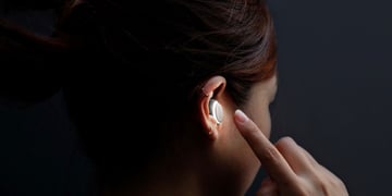MyManu Clik is finally ready to help break down language barriers