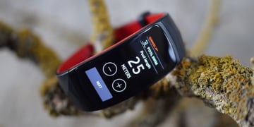 Samsung is waiting on Apple for Gear Fit2 Pro support on iOS