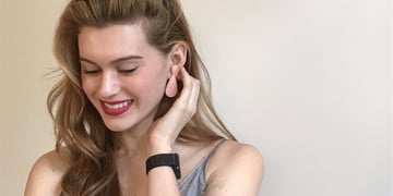 ​Peripherii's smart earrings give you wire-free, hands-free access to Siri & Google