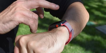 And finally: Apple is exploring the idea of self-adjusting Watch bands
