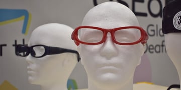 These stylish glasses will help people with single-sided deafness