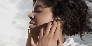 Samsung Gear IconX update makes it easier to control the listening experience