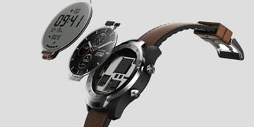 TicWatch Pro doubles up on screens to keep you wearing it longer