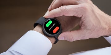 iBeat's Heart Watch can detect when you're going into cardiac arrest
