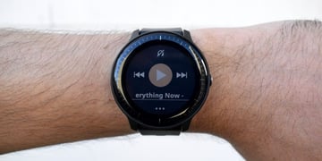 Garmin Vivoactive 3 Music finally gets some Spotify app love