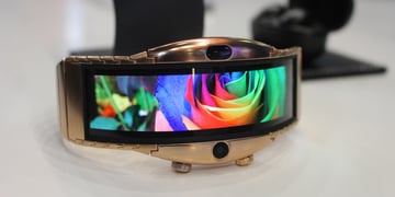 Nubia Alpha first look: A bonkers bendy smartwatch that's not actually that bendy