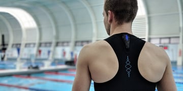 Incus Nova: The new swimming wearable for triathletes