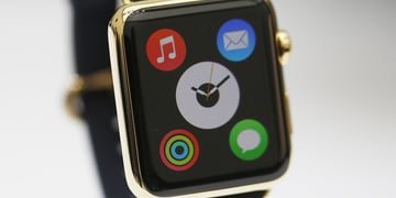 Apple Watch to dominate smartwatch market in 2015
