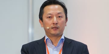 ​'Early smartwatch entrants face years of flat sales' warns LG