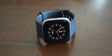 eBay UK has the first discount on the new Fitbit Versa 2