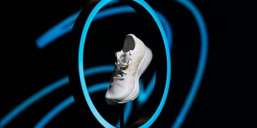 Asics smart running shoe offers real-time running data