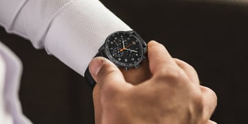 Wearable tech start-up blends NFC into the glass of Swiss watches