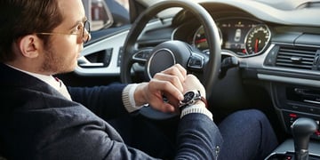We're not surprised smartwatches distract drivers more than smartphones
