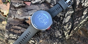 New Polar Vantage V2 sports watch beefs up battery life