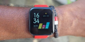 Realme is plotting a new smartwatch as budget race hots up