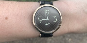 ​Garmin Lily review: true female-friendly smartwatch but not for athletes
