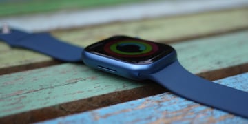Apple Watch Pro accessory leak hints at extra buttons and a flatter display