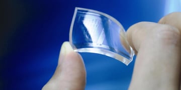 Bend me, shape me, any way you want me: Why wearables are waiting for graphene