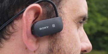 Sony Smart B-Trainer biometric headphones offer phone-free running