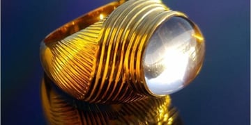 Emanuel Ungaro smart ring, powered by Omate, takes care of VIP alerts