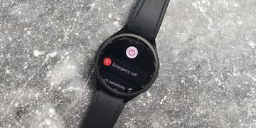 How to turn on/off Samsung Galaxy Watch