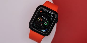 How to add complications to an Apple Watch face