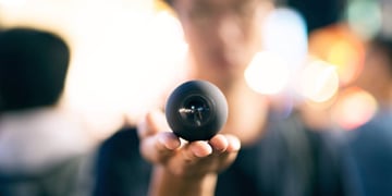 Luna is the world's smallest 360 degree video camera