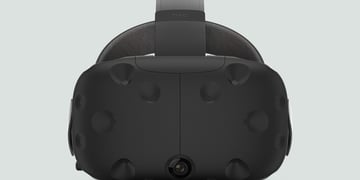 Second-gen HTC Vive headset and controller pictures leak