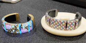 Gemio: Smart bracelet light messages are the new Snapchat
