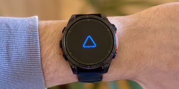 garmin-blue-triangle