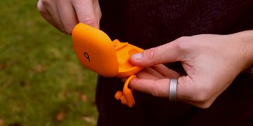 taking beats powerbeats pro 2 out of charging case